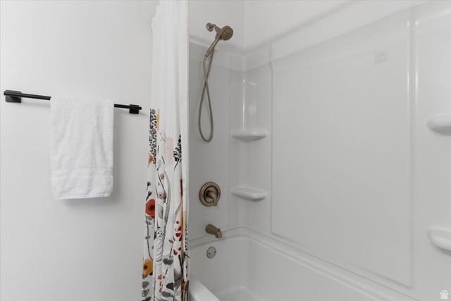 1297 S 925 W, Woods Cross, UT 84087