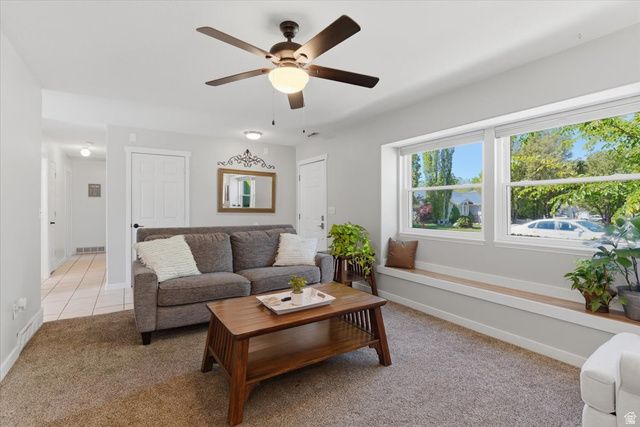 1297 S 925 W, Woods Cross, UT 84087