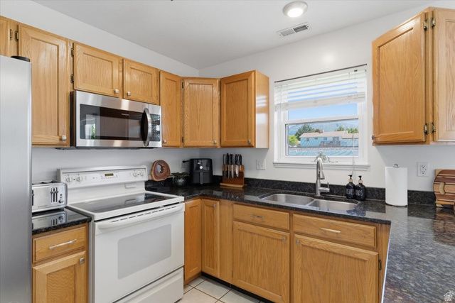 1297 S 925 W, Woods Cross, UT 84087