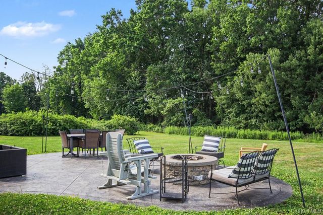 71 Dellwood Court, Westtown, NY 10998