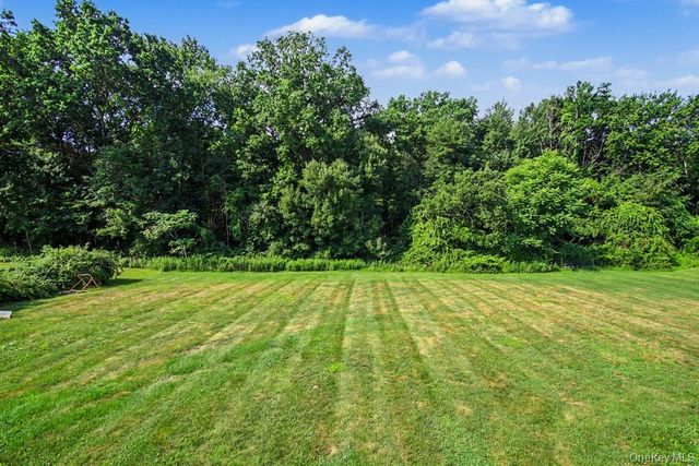 71 Dellwood Court, Westtown, NY 10998