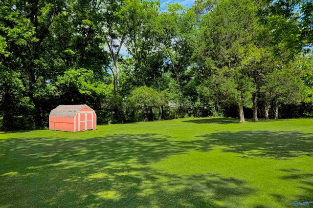 802 Penn Circle SE, Hartselle, AL 35640