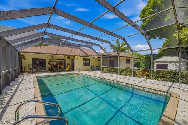 2752 14th ST N, Naples, FL 34103