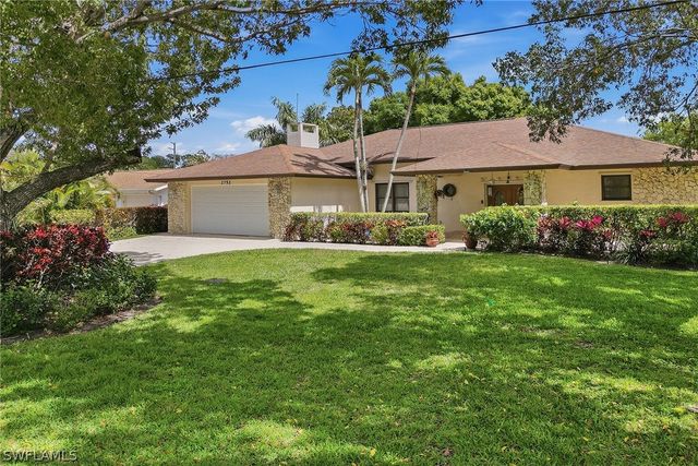 2752 14th ST N, Naples, FL 34103