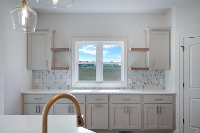 8849 Saffron Cove, Fort Wayne, IN 46818