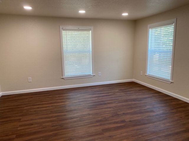 309 Hobson Street, Weatherford, TX 76086