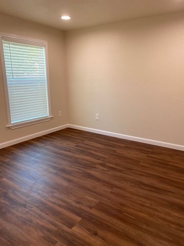 309 Hobson Street, Weatherford, TX 76086