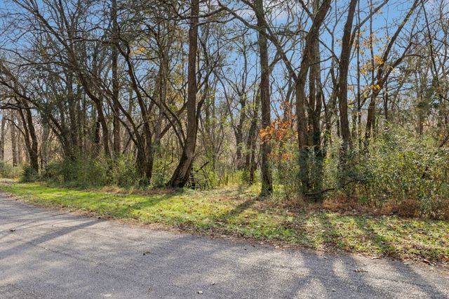 1560 River Rd, Chapel Hill, TN 37034