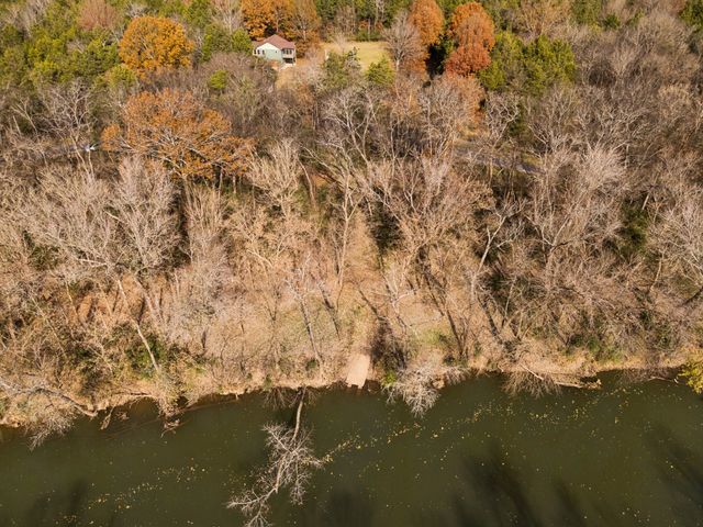 1560 River Rd, Chapel Hill, TN 37034