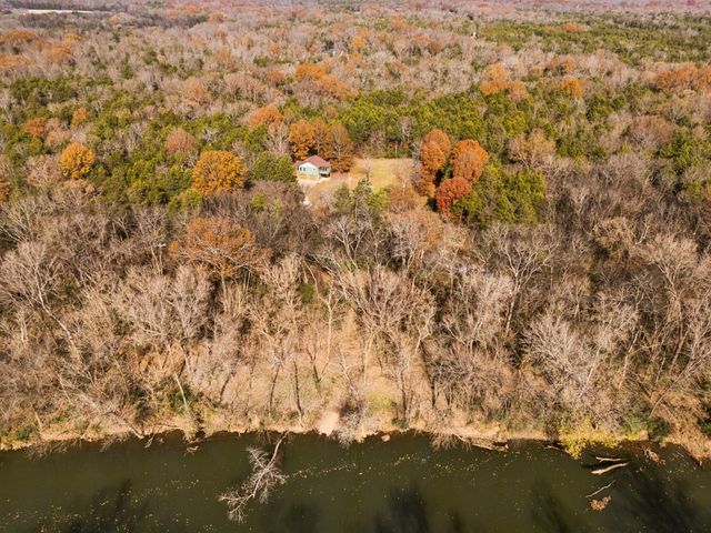 1560 River Rd, Chapel Hill, TN 37034