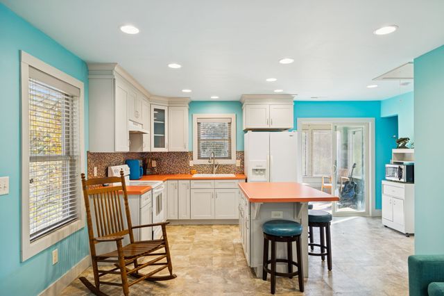 1560 River Rd, Chapel Hill, TN 37034