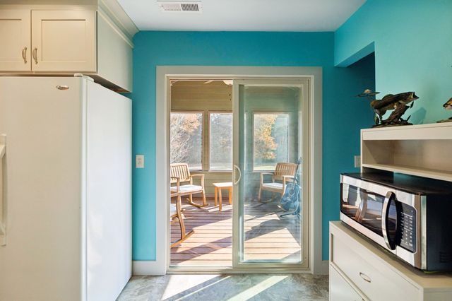 1560 River Rd, Chapel Hill, TN 37034