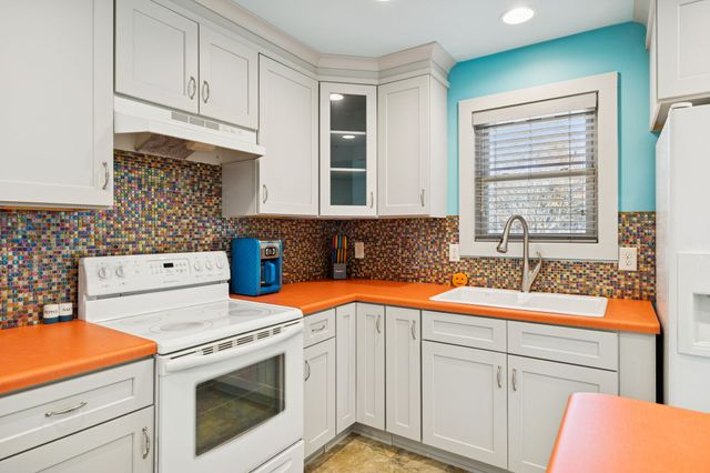 1560 River Rd, Chapel Hill, TN 37034