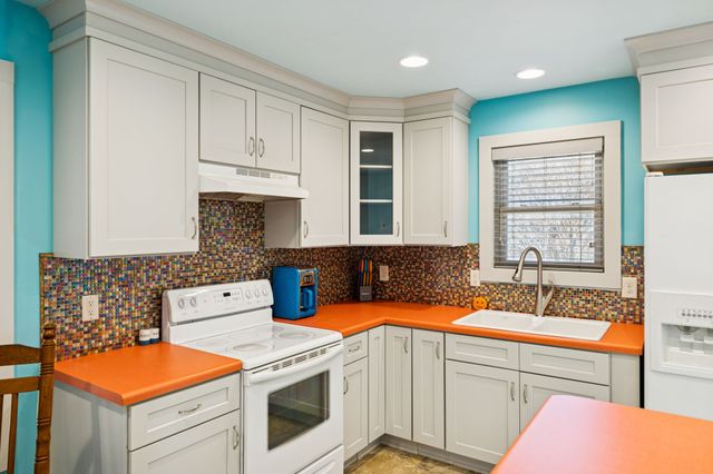 1560 River Rd, Chapel Hill, TN 37034