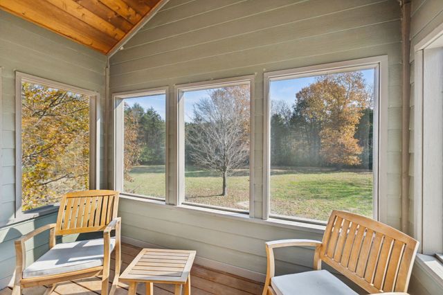 1560 River Rd, Chapel Hill, TN 37034