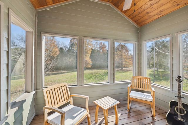 1560 River Rd, Chapel Hill, TN 37034