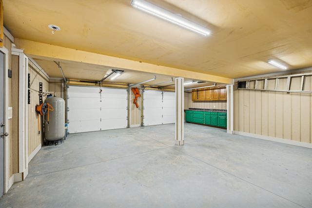 1560 River Rd, Chapel Hill, TN 37034