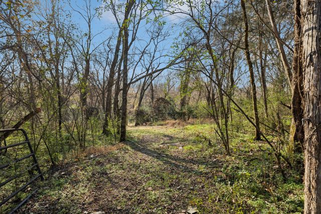 1560 River Rd, Chapel Hill, TN 37034