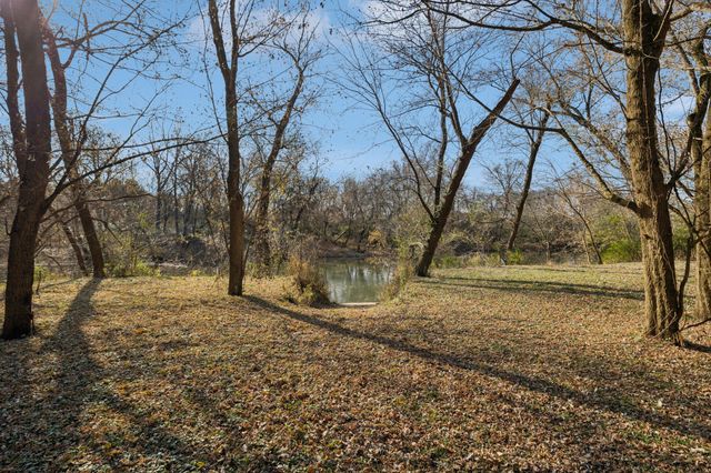 1560 River Rd, Chapel Hill, TN 37034