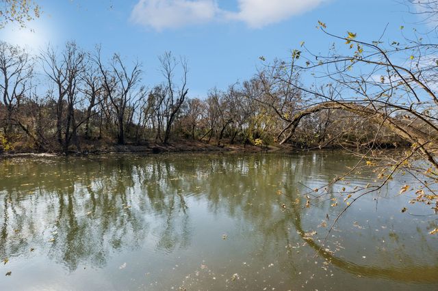 1560 River Rd, Chapel Hill, TN 37034