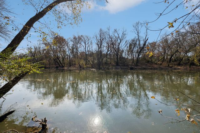 1560 River Rd, Chapel Hill, TN 37034