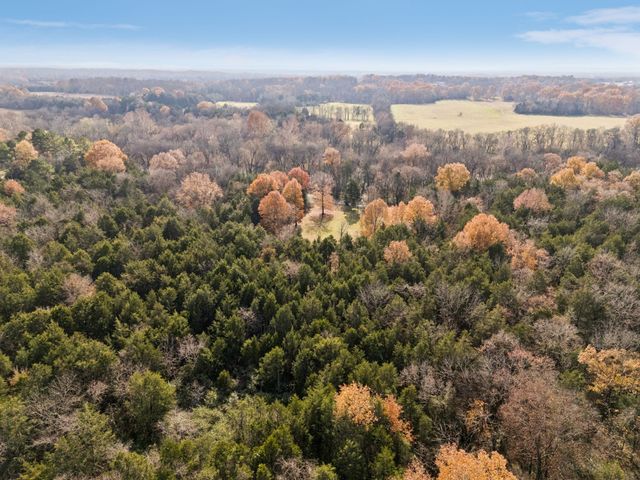 1560 River Rd, Chapel Hill, TN 37034