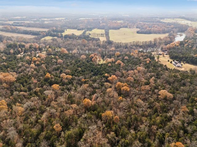 1560 River Rd, Chapel Hill, TN 37034