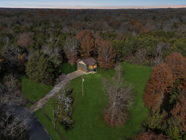 1560 River Rd, Chapel Hill, TN 37034