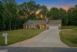 1374 Hardigree Road, Winder, GA 30680