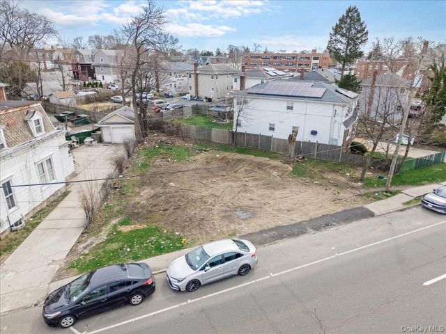 43 Peninsula Boulevard, Hempstead, NY 11550