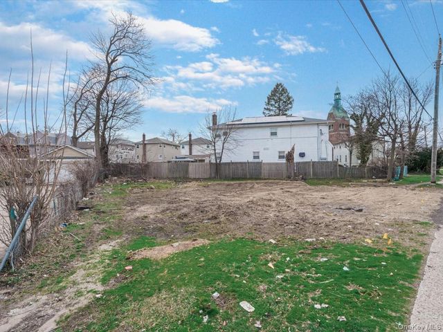43 Peninsula Boulevard, Hempstead, NY 11550