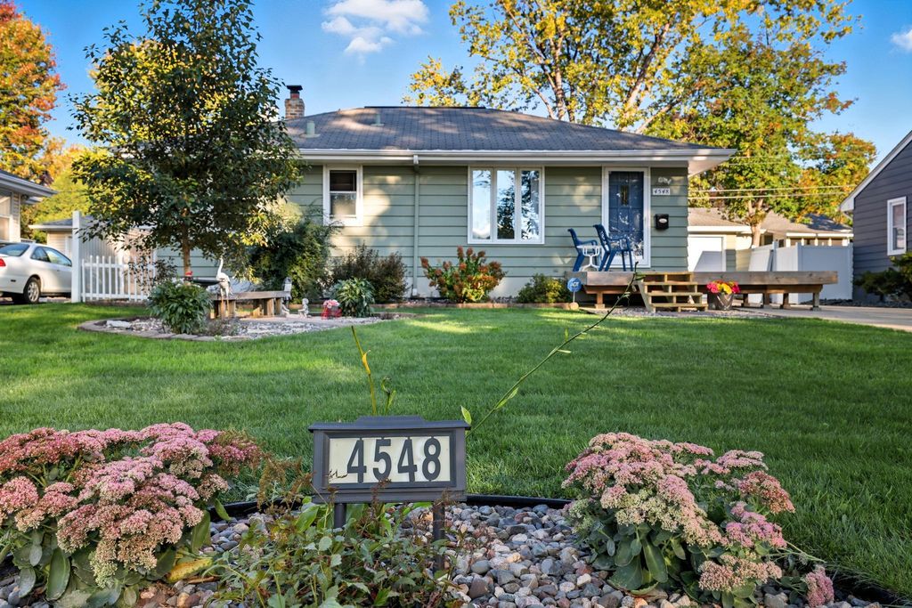 4548 Halifax Avenue N, Robbinsdale, MN 55422