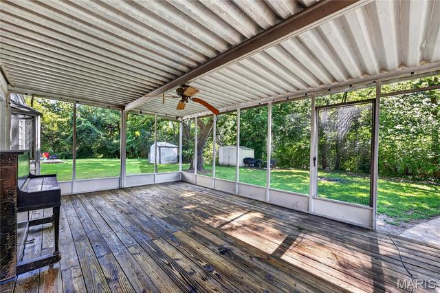 408 Oak Avenue, St Charles, MO 63301