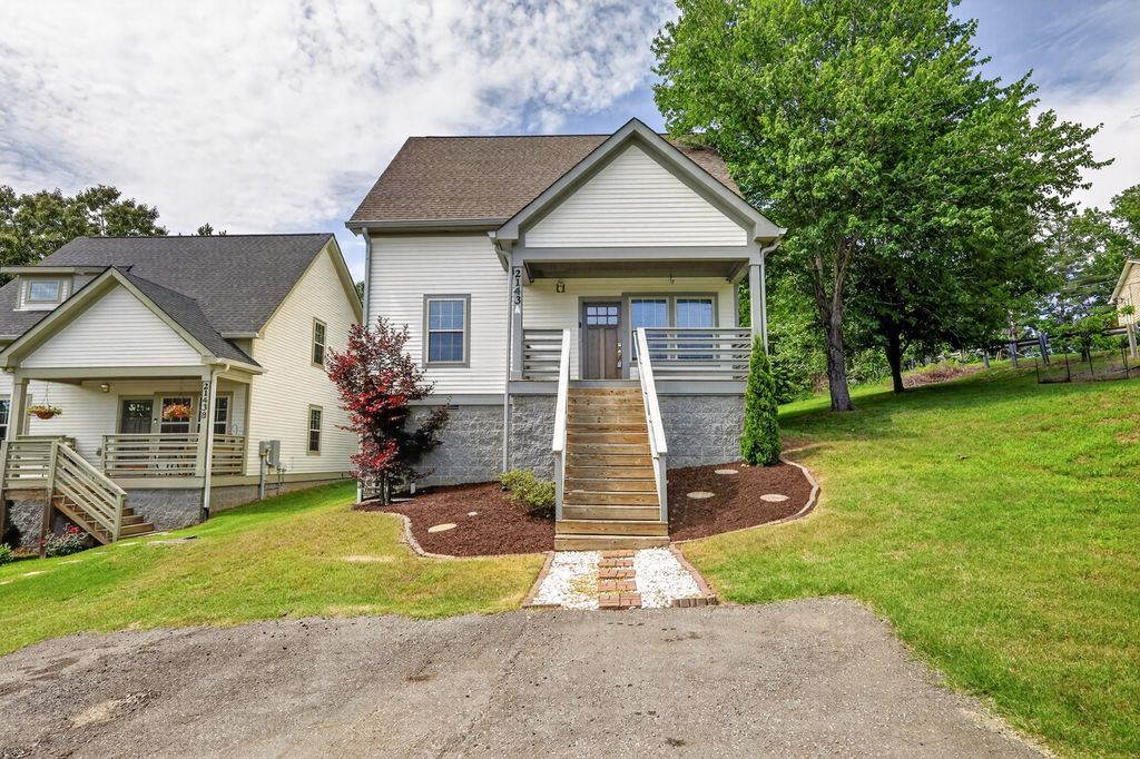 2143 Bell St Apt A, Ashland City, TN 37015