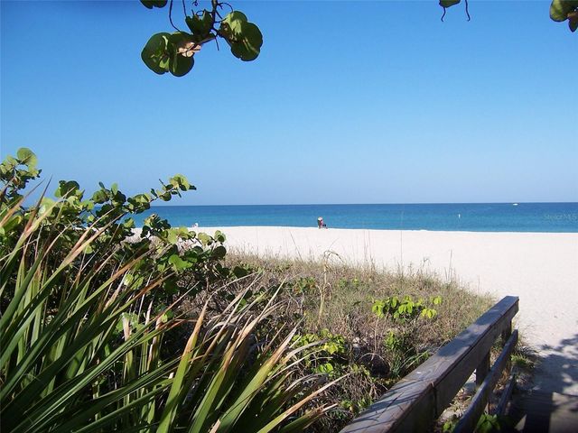 205 VIA VENETO, Venice, FL 34285