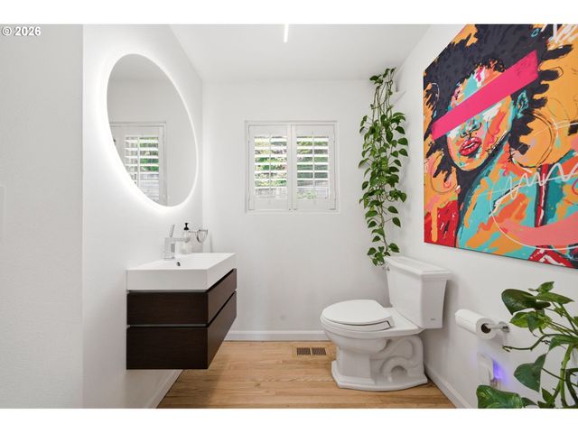 3065 Nw RIO VISTA Ter, Portland, OR 97210