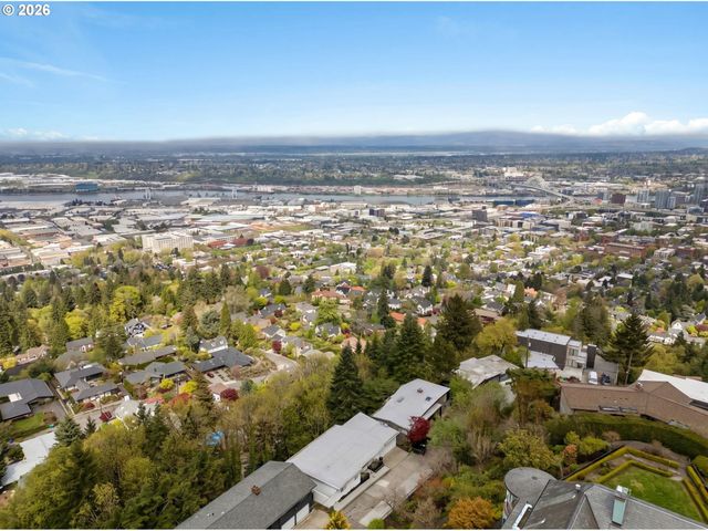 3065 Nw RIO VISTA Ter, Portland, OR 97210