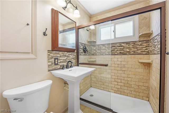 6150 Wareham Drive, Parma, OH 44129
