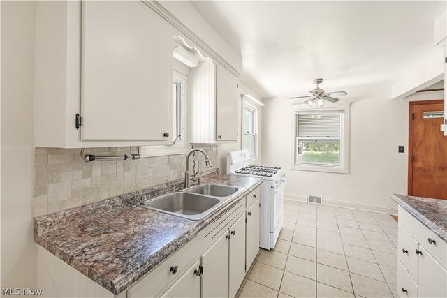 6150 Wareham Drive, Parma, OH 44129