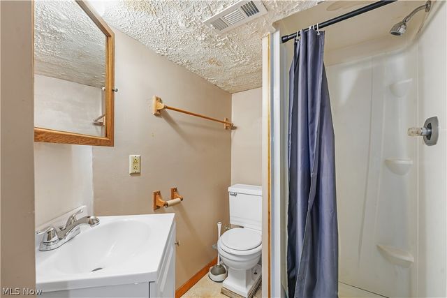 6150 Wareham Drive, Parma, OH 44129