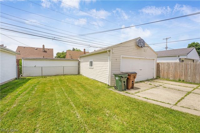 6150 Wareham Drive, Parma, OH 44129