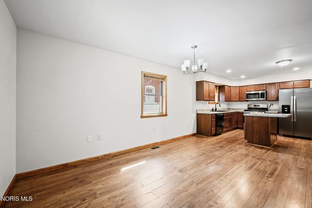 1032 Adams Street, Findlay, OH 45840