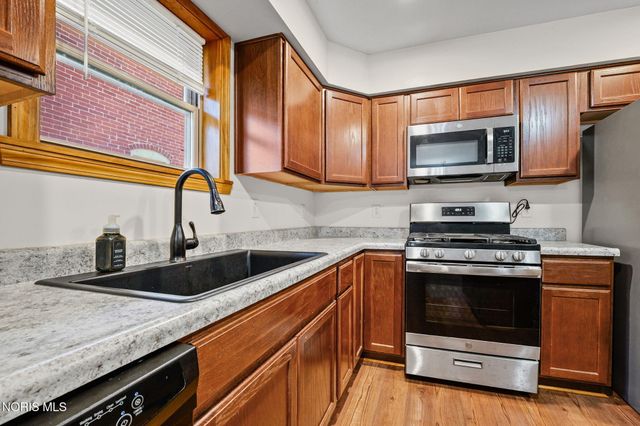 1032 Adams Street, Findlay, OH 45840