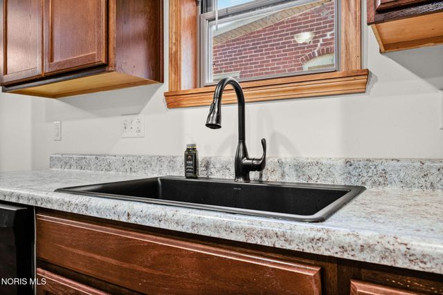 1032 Adams Street, Findlay, OH 45840