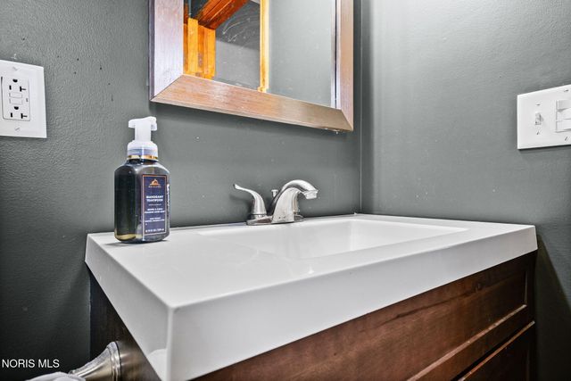 1032 Adams Street, Findlay, OH 45840