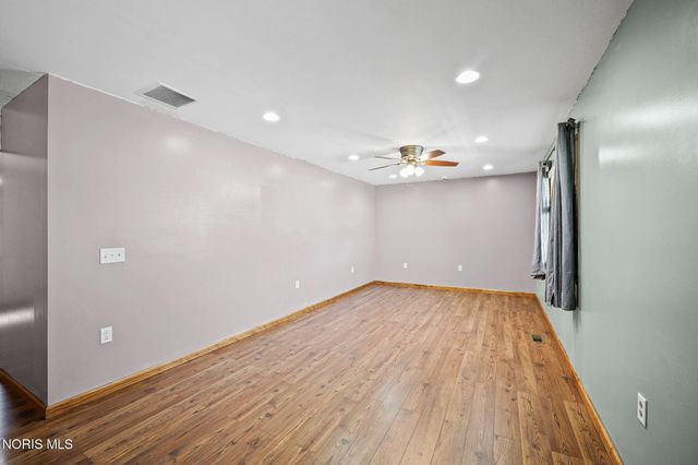 1032 Adams Street, Findlay, OH 45840