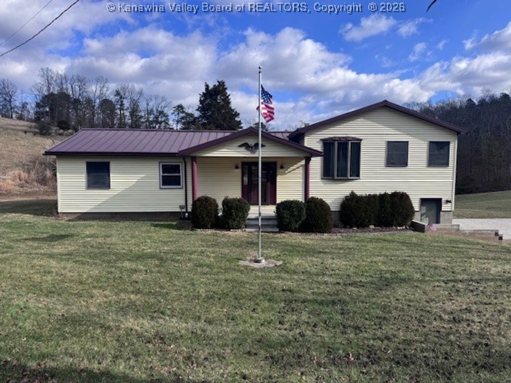 3481 Mt Union Road, Fraziers Bottom, WV 25082