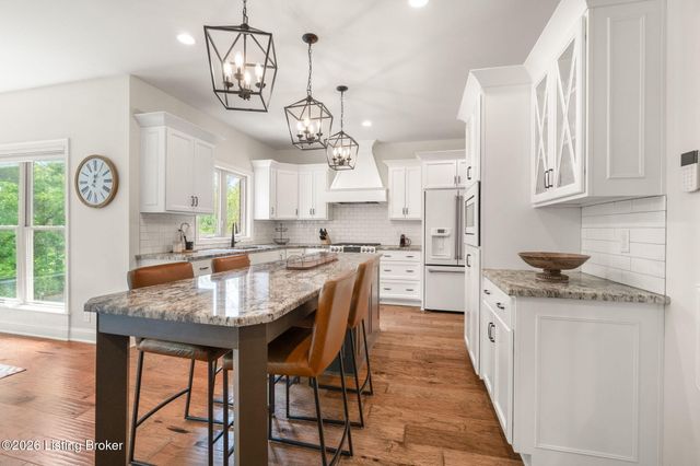 7606 Keller Way, Crestwood, KY 40014