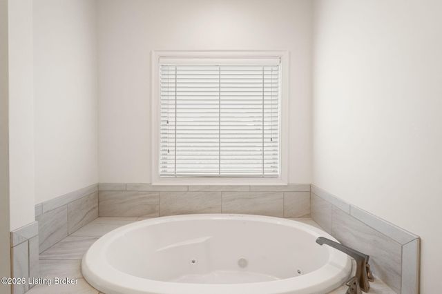 7606 Keller Way, Crestwood, KY 40014