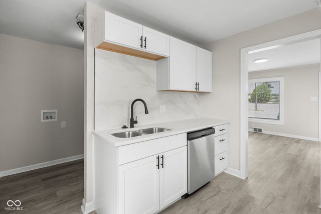 76 N 2nd Avenue, Beech Grove, IN 46107